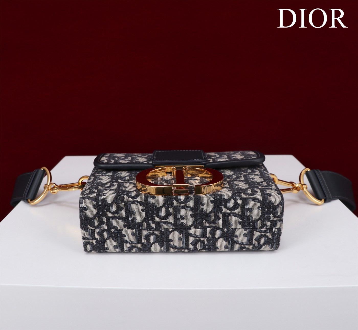 Handbag Dior size 18  12  5 cm - vstockx
