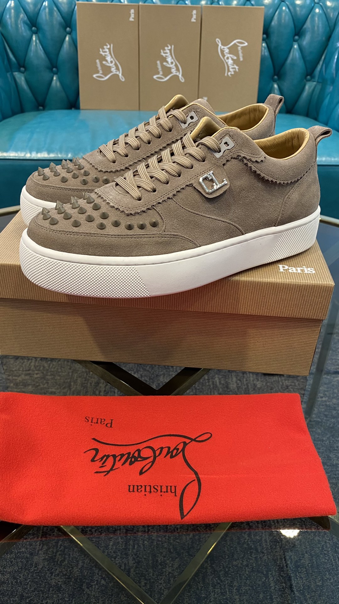 Christian Louboutin Happyrui Spikes Flat Sneakers 5 - vstockx