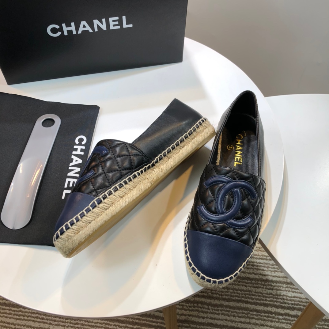 Chanel Loafers 61 - vstockx