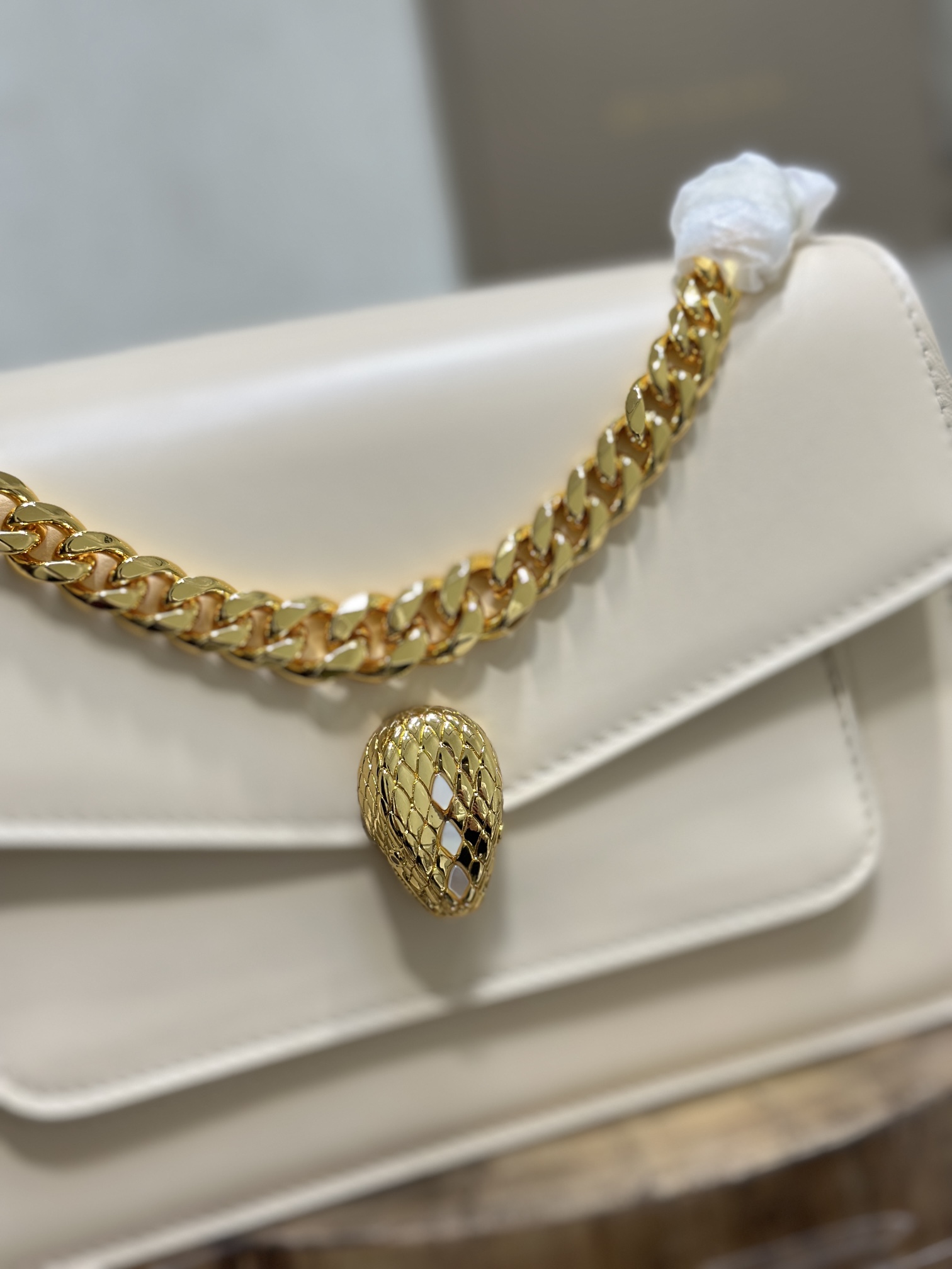 Handbags Bvlgari 290767 size:25*17*8 cm - vstockx