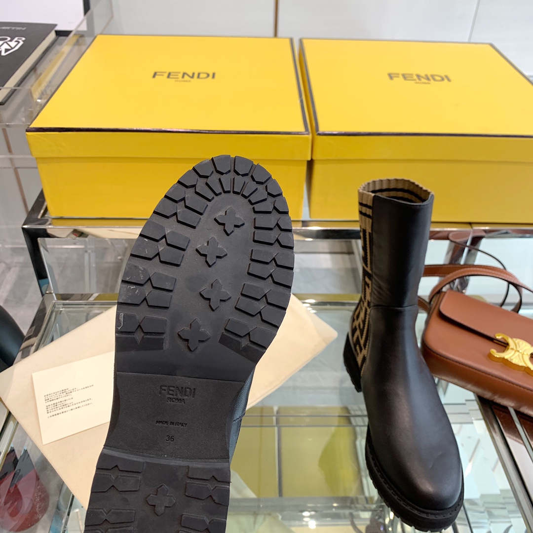 Fendi Boots 19 - vstockx