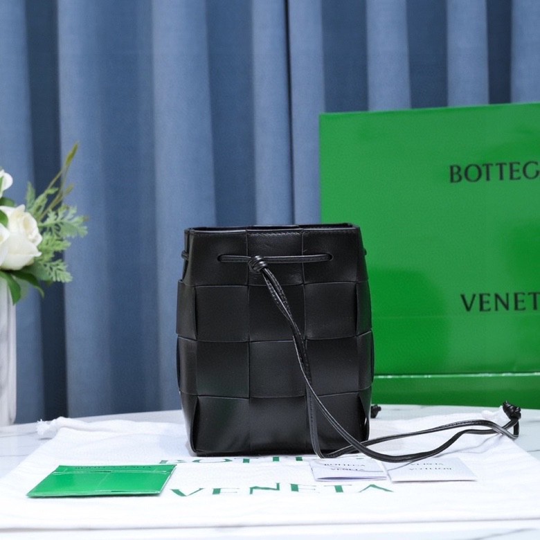 Handbags Bottega Veneta 6612 size:19 cm - vstockx