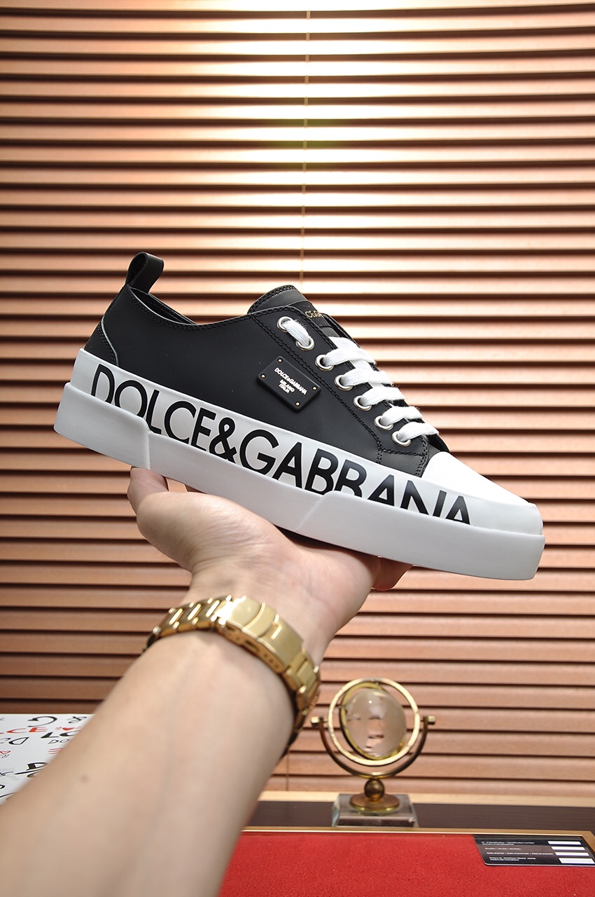 Dolce & Gabbana Low Tops Sneakers 110 - vstockx