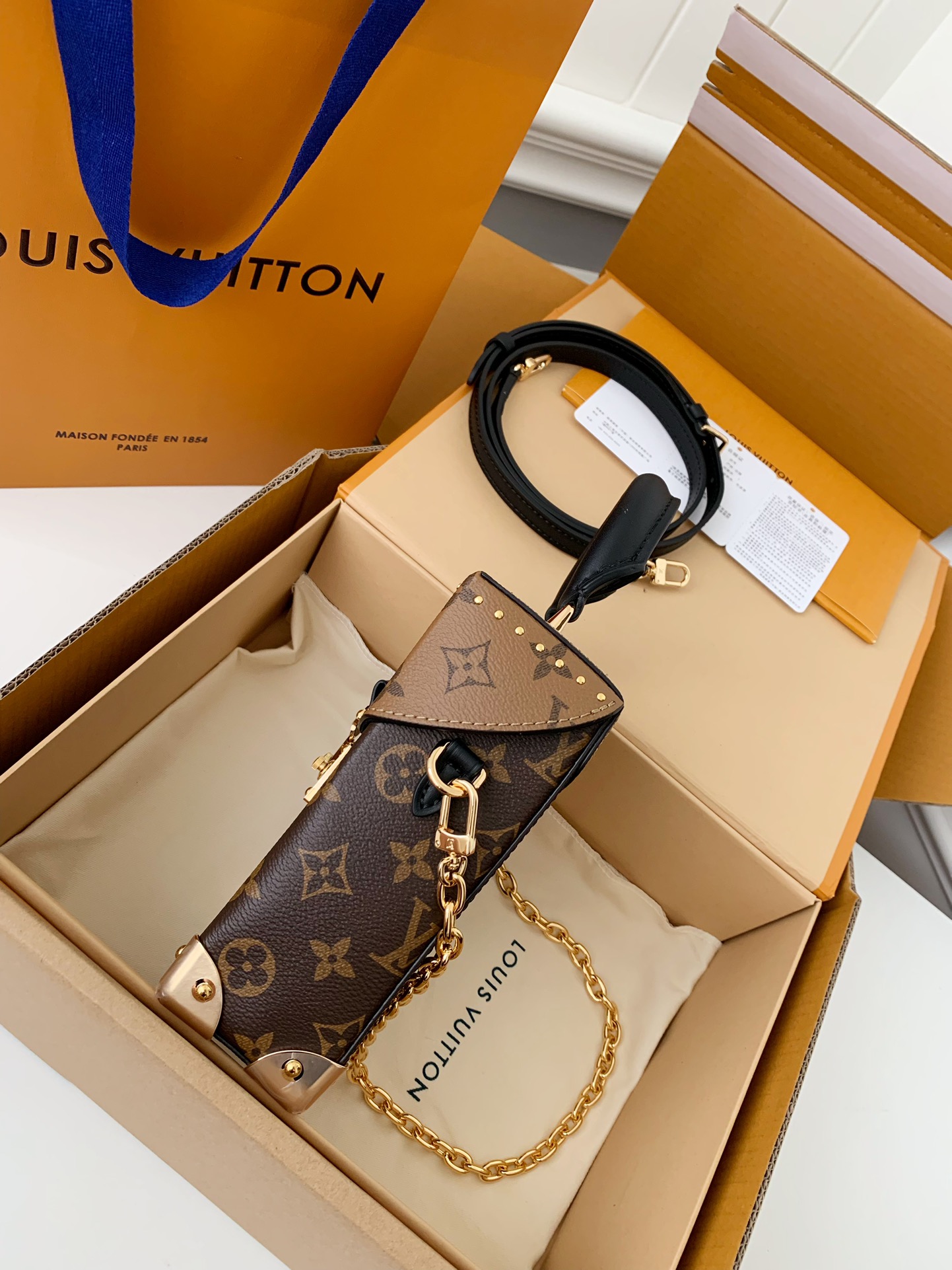 Handbags Louis Vuitton M82465 size:12.5*17.6*6 cm - vstockx