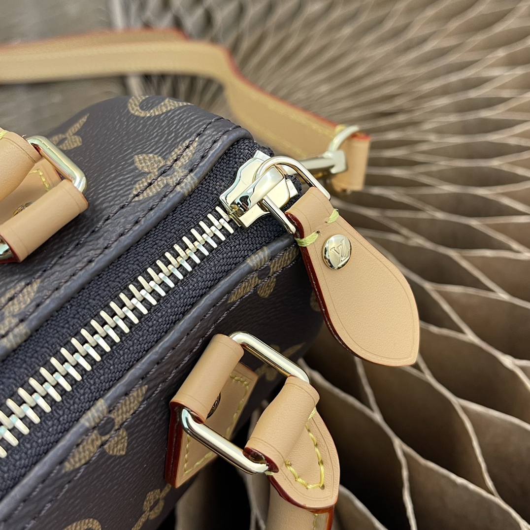 Handbag Louis Vuitton M81085 size 16.0 x 11.0 x 9.0 cm - vstockx