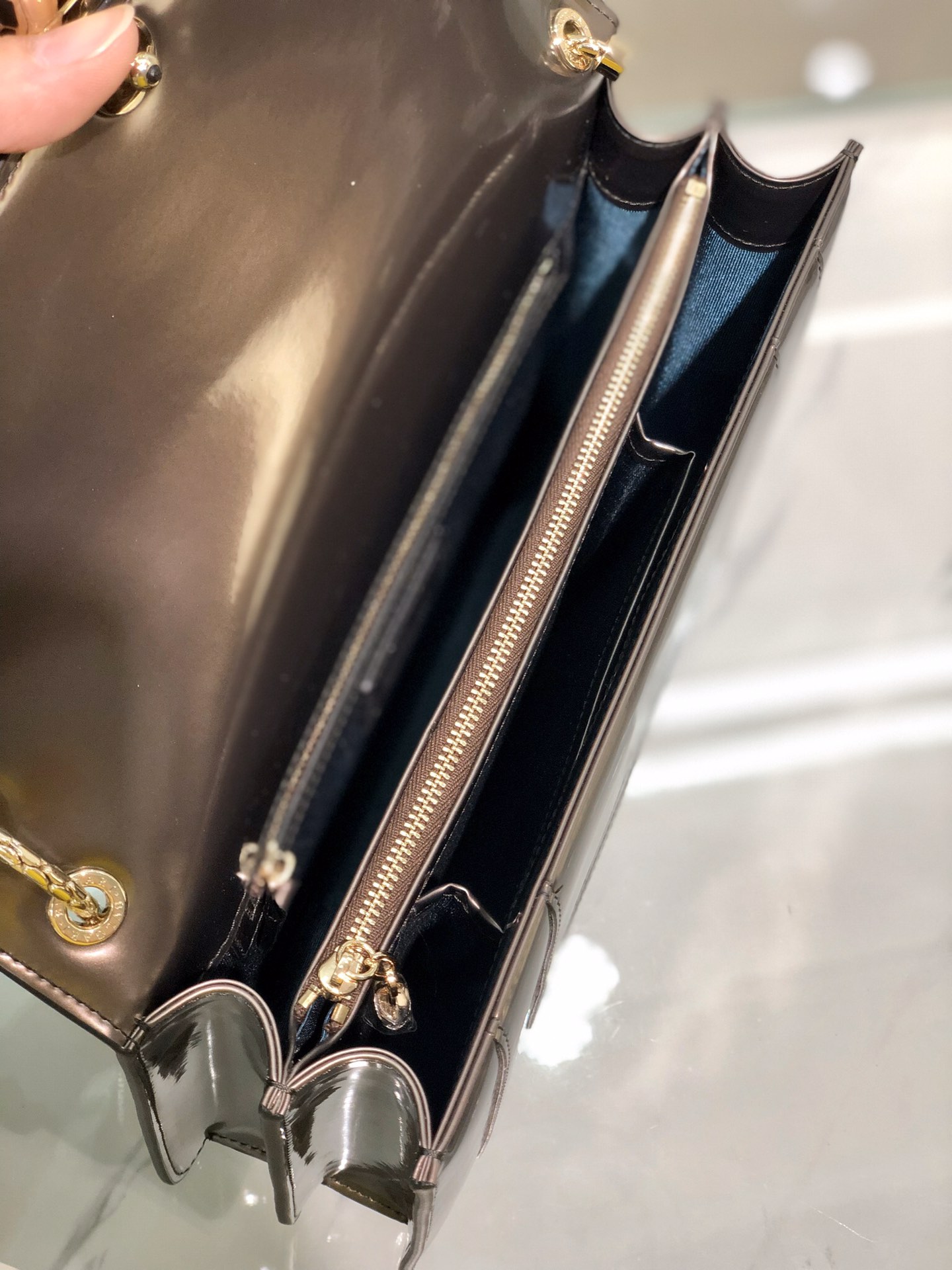 Handbags Bvlgari 35362 size:28*19.5*7.5 cm - vstockx