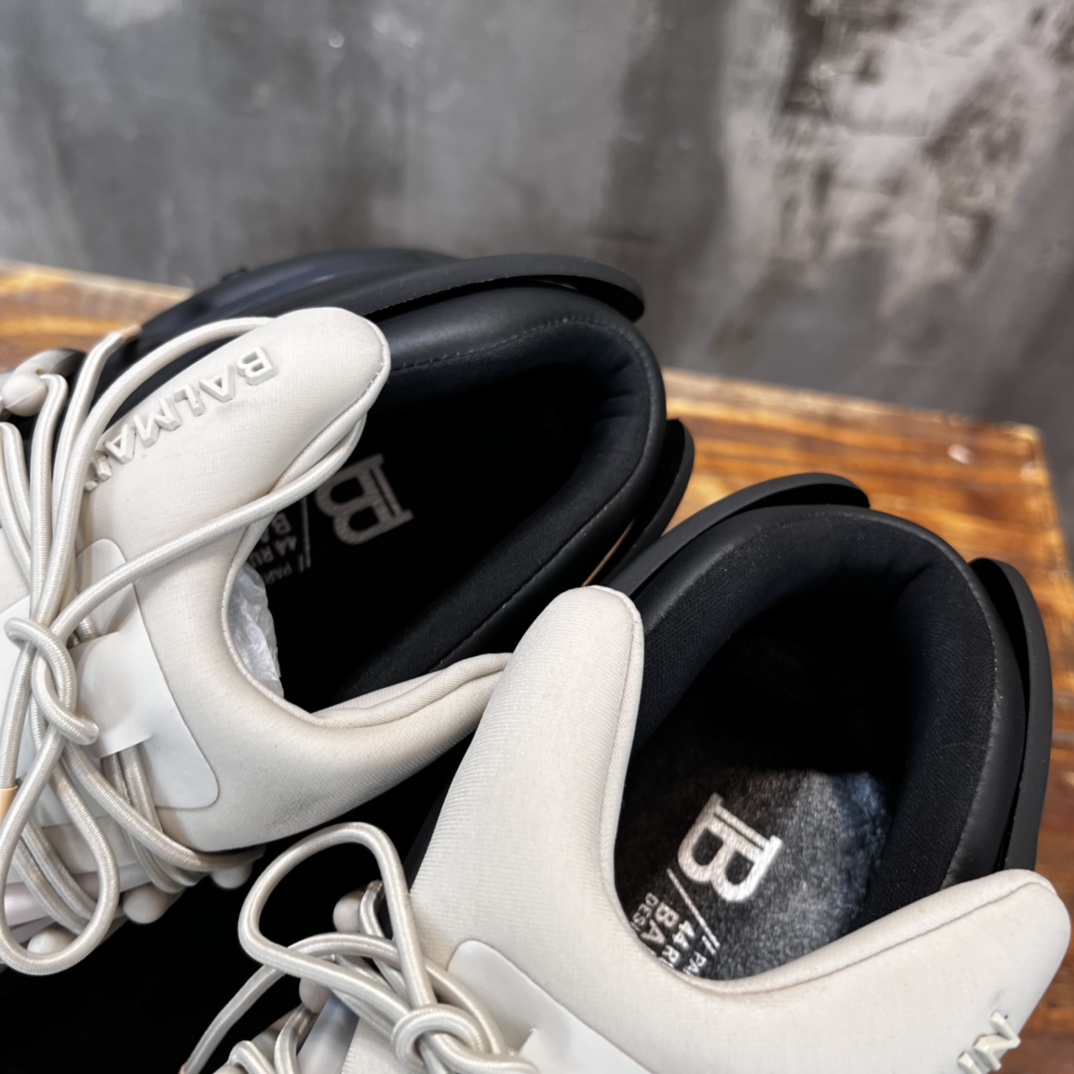 Balmain Sneaker 4 - vstockx