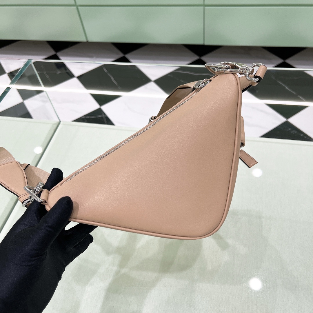 handbags prada 1BH190 26*14*12 - vstockx