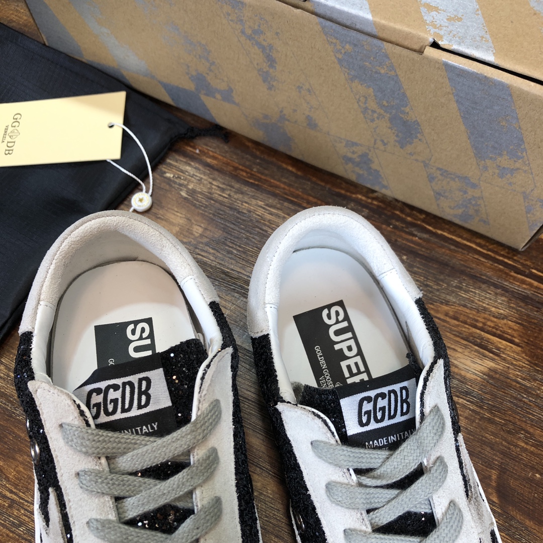 Golden Goose Superstar distressed-finish sneakers 8 - vstockx