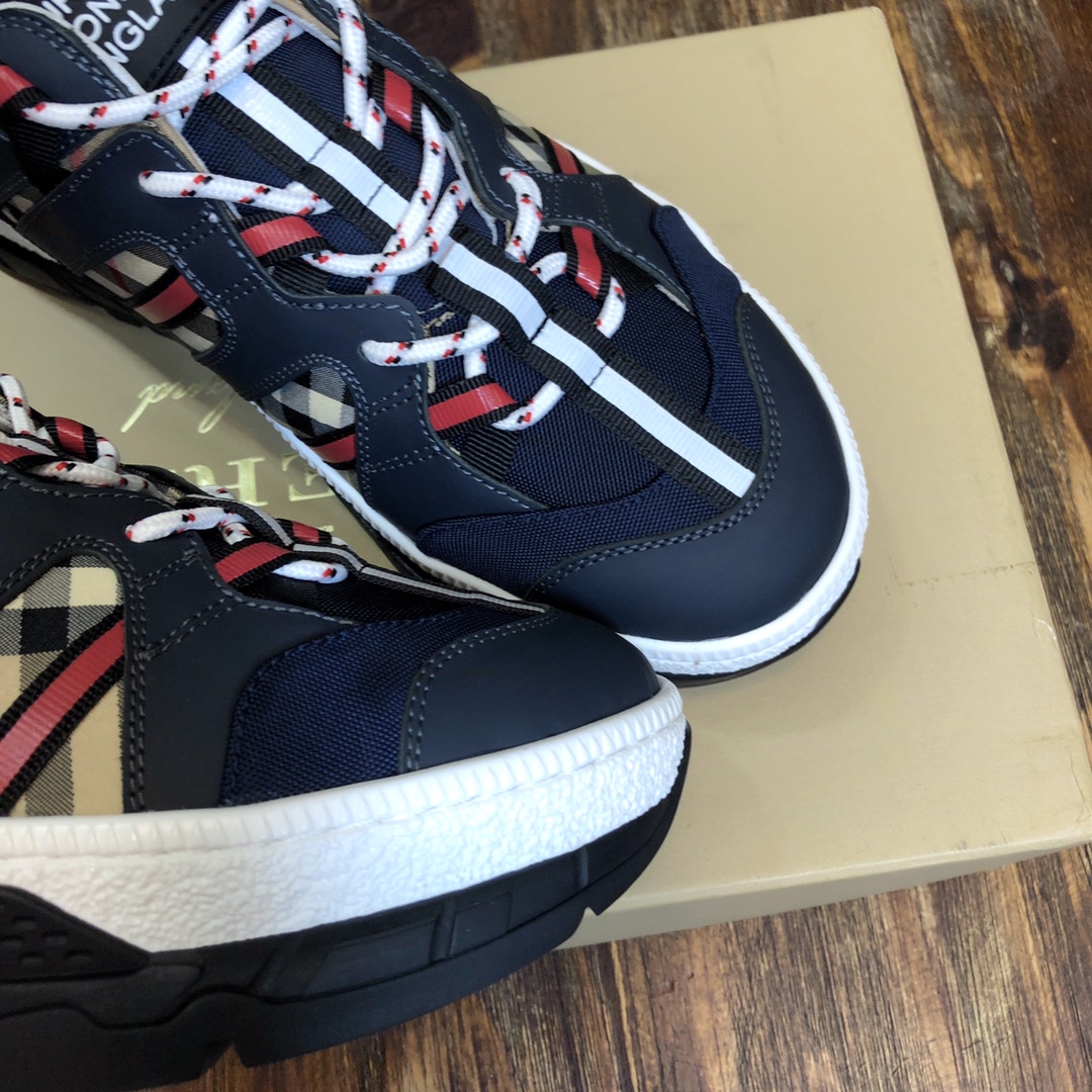 Burberry Arthur Vintage Sneaker 27 - vstockx