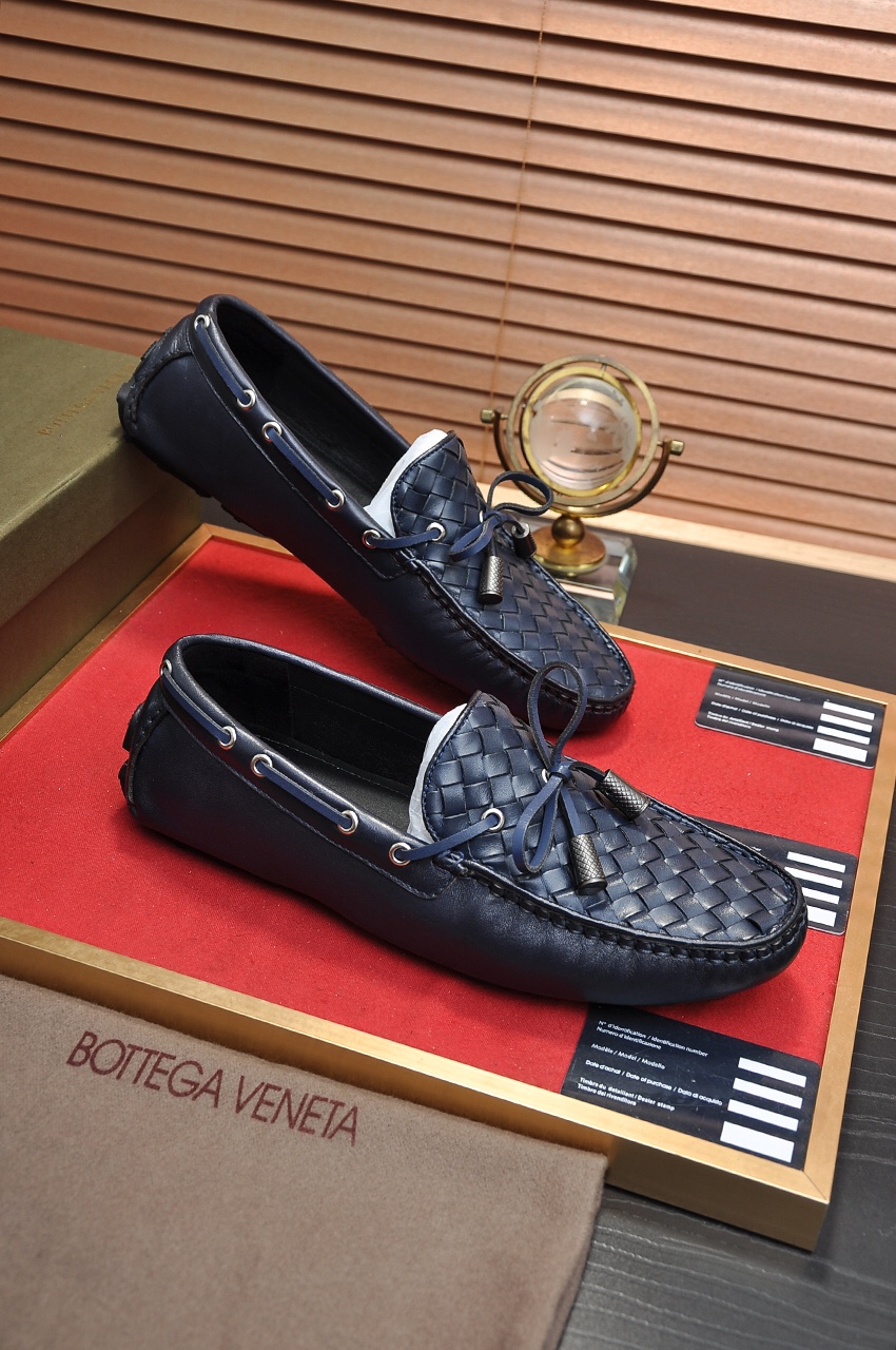 Bottega Veneta Intrecciato Leather Loafers 7 - vstockx