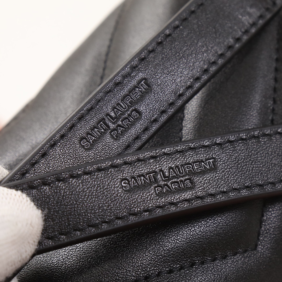 Handbags SAINT LAURENT 487216 size 32  22  11 cm - vstockx