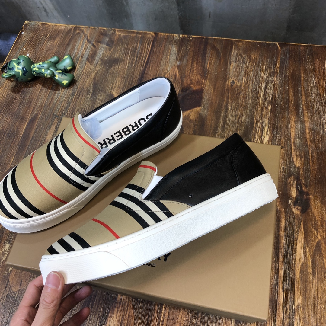 Burberry House Check Sneaker 8 - vstockx