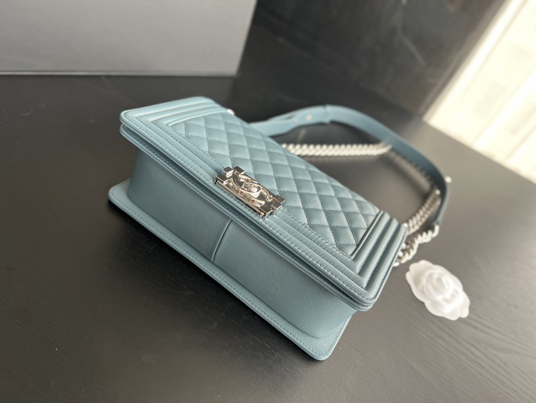 Handbag Chanel size 25 cm - vstockx