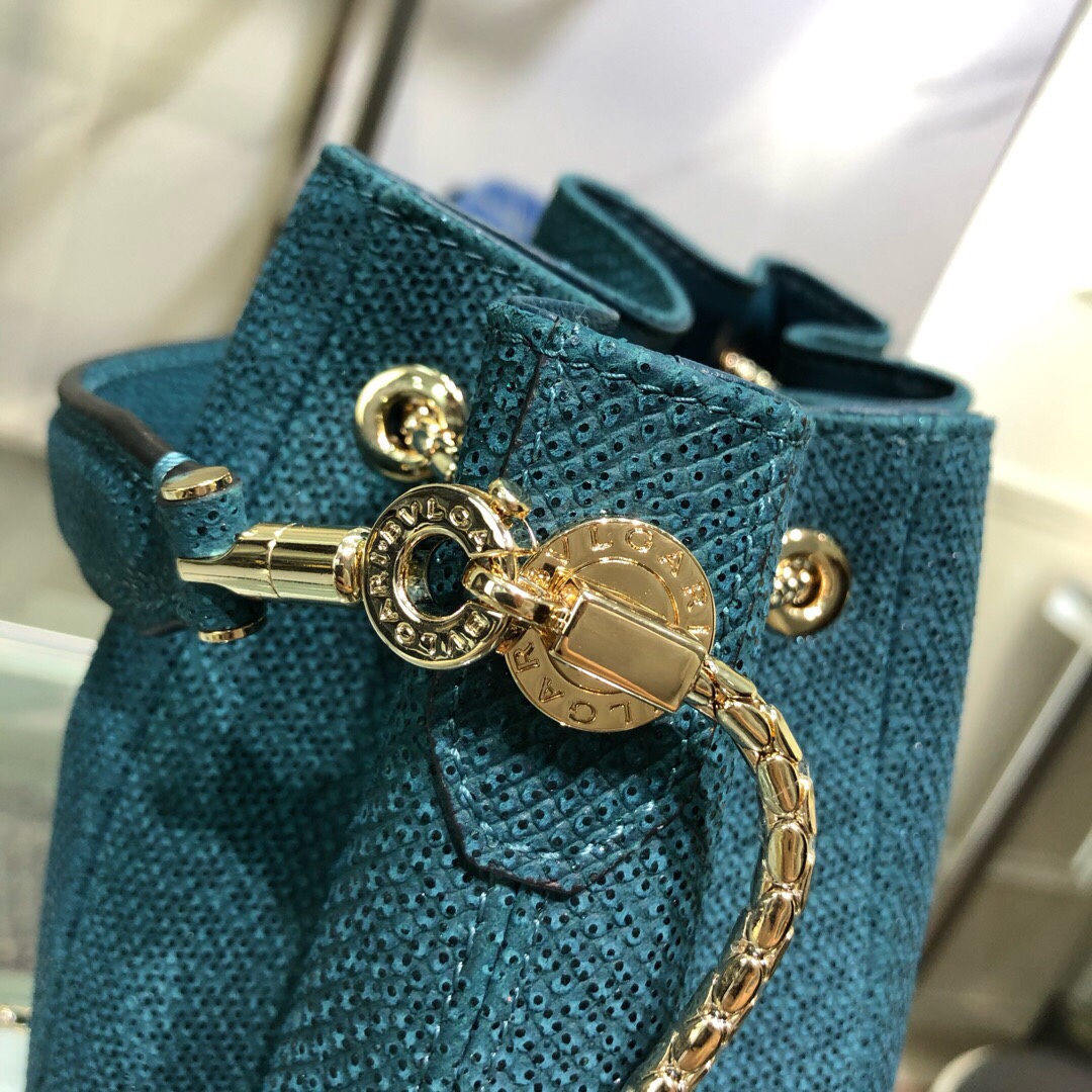 Handbags Bvlgari 287614 size:16*19*11 cm - vstockx