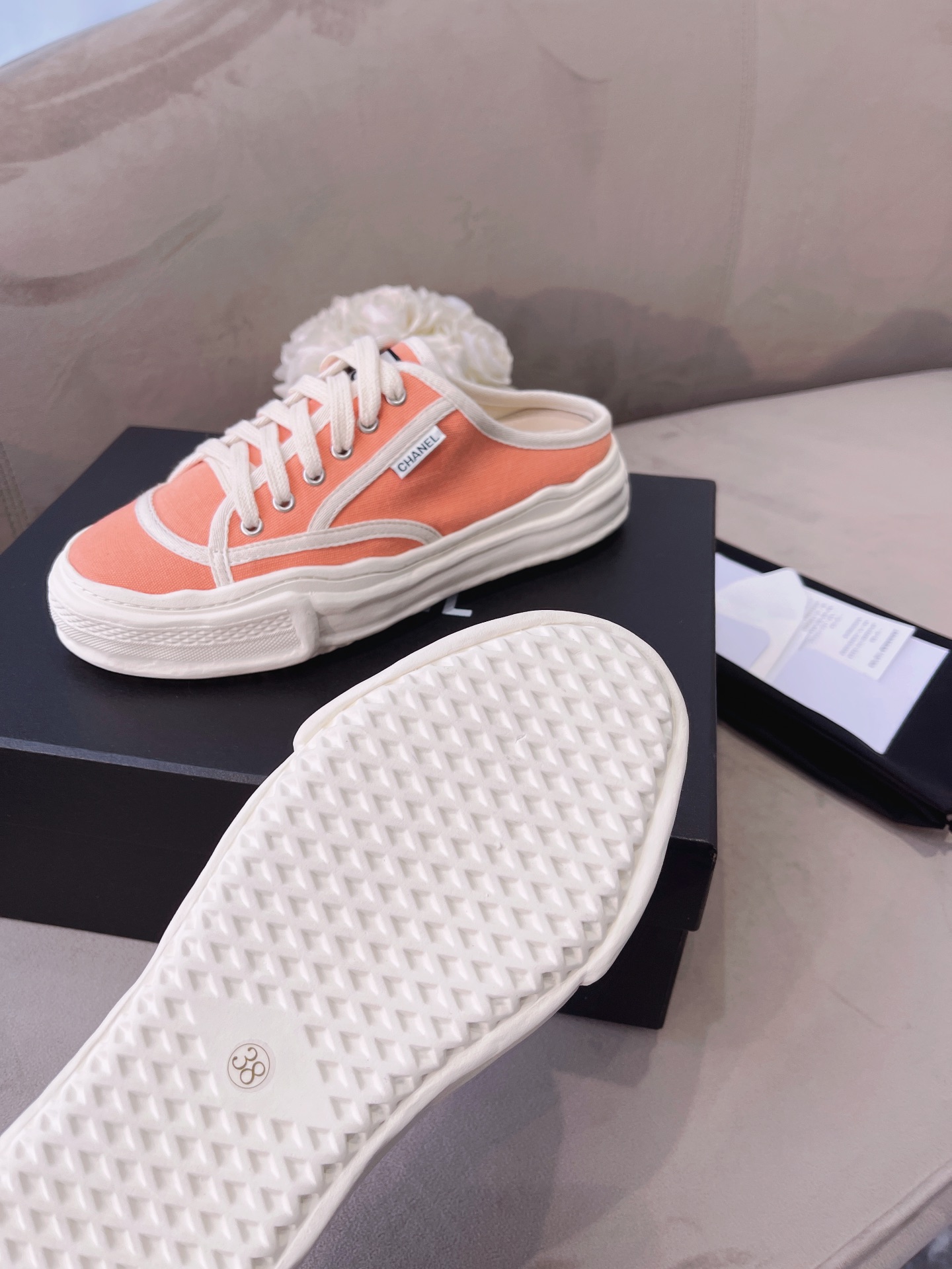 Chanel Platform Sneaker 21 - vstockx
