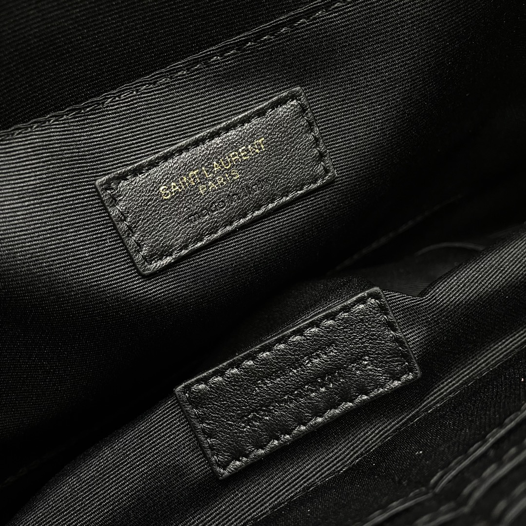 Handbags SAINT LAURENT 440222 size 36x24.5x2.5 cm - vstockx