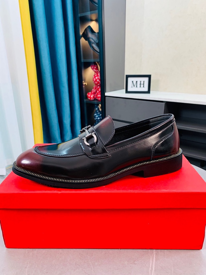 Salvatore Ferragamo Boots 34 - vstockx