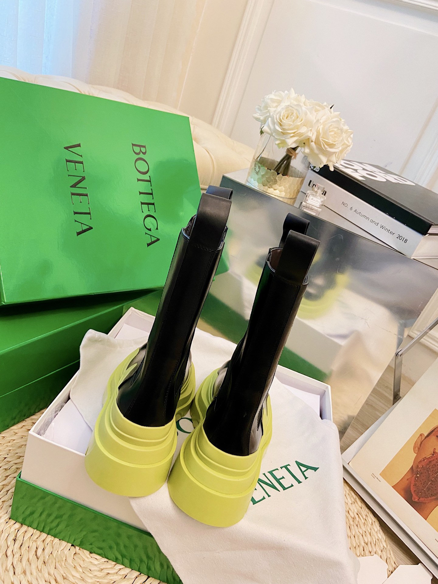 Bottega Veneta Boots 32 - vstockx