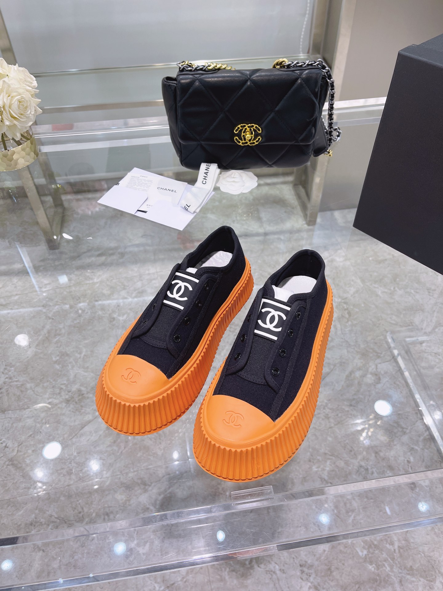 Chanel Platform Sneaker 15 - vstockx