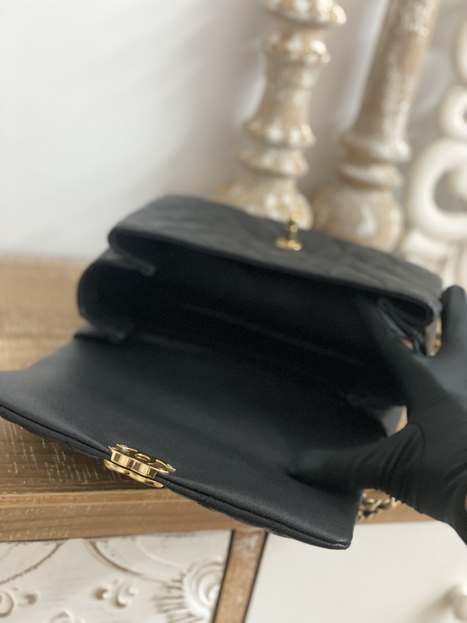 Handbag Chanel 3663 size 16*23*11.5 cm - vstockx