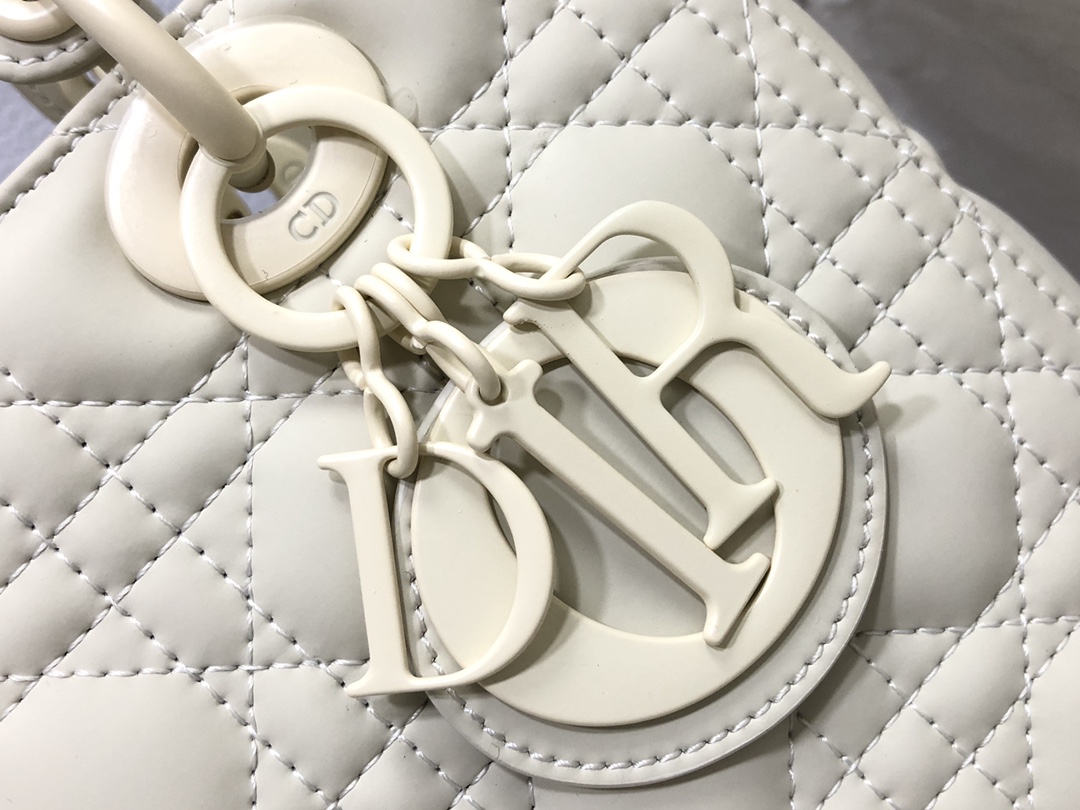 Handbag Dior M0565 size 24 x 20 x 11 cm - vstockx