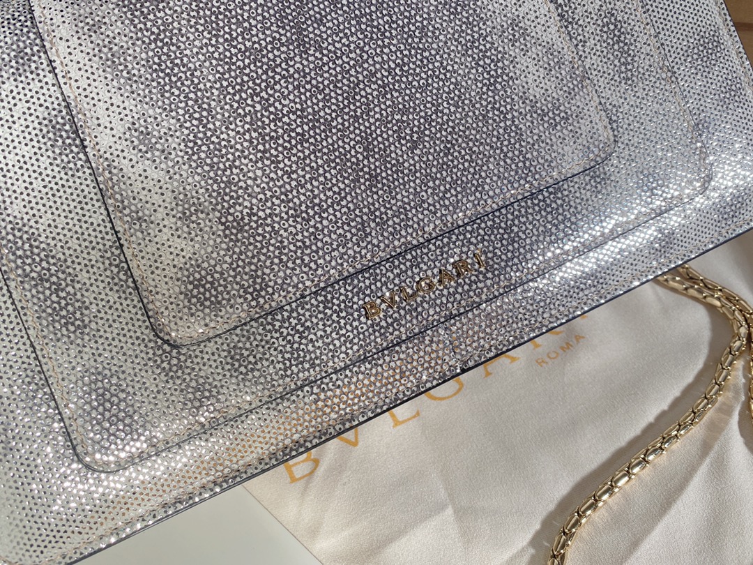 Handbags Bvlgari 370449880 size:25*12*3.5 cm - vstockx