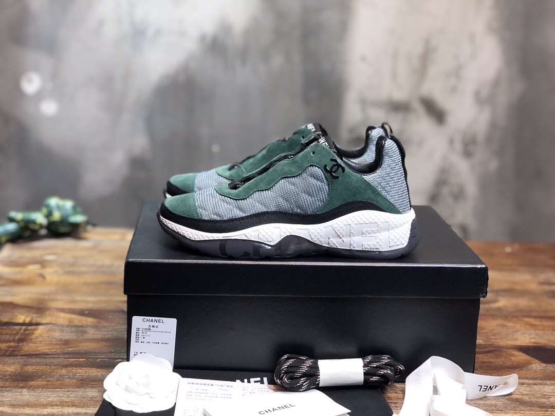 Chanel Fabric & Suede Calfskin Low Top Sneaker 22 - vstockx