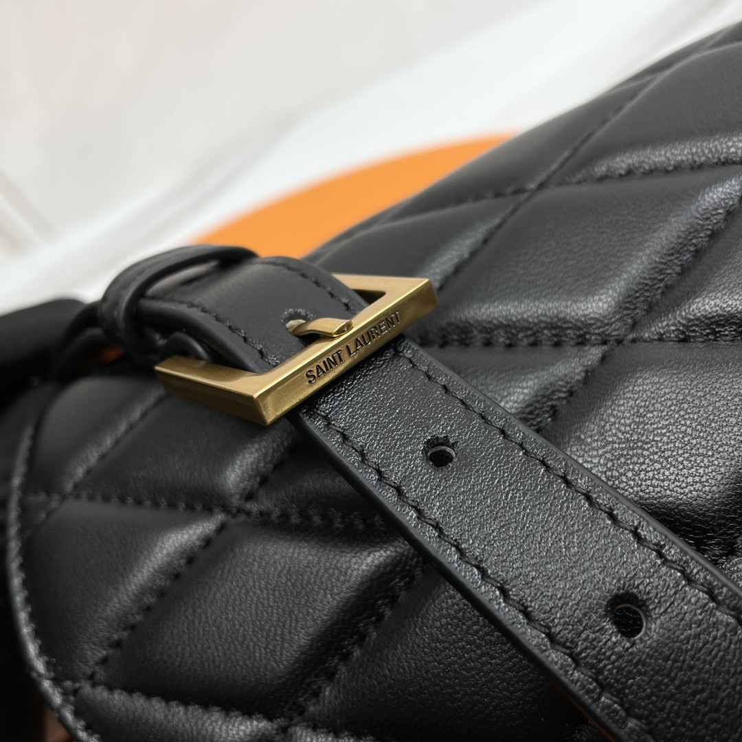 Handbags SAINT LAURENT 710080 size 19  15  8 cm - vstockx