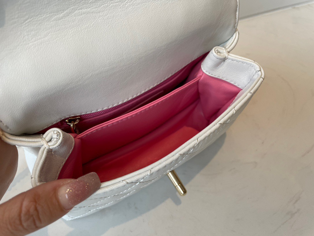 Handbag Chanel AS2215 - vstockx