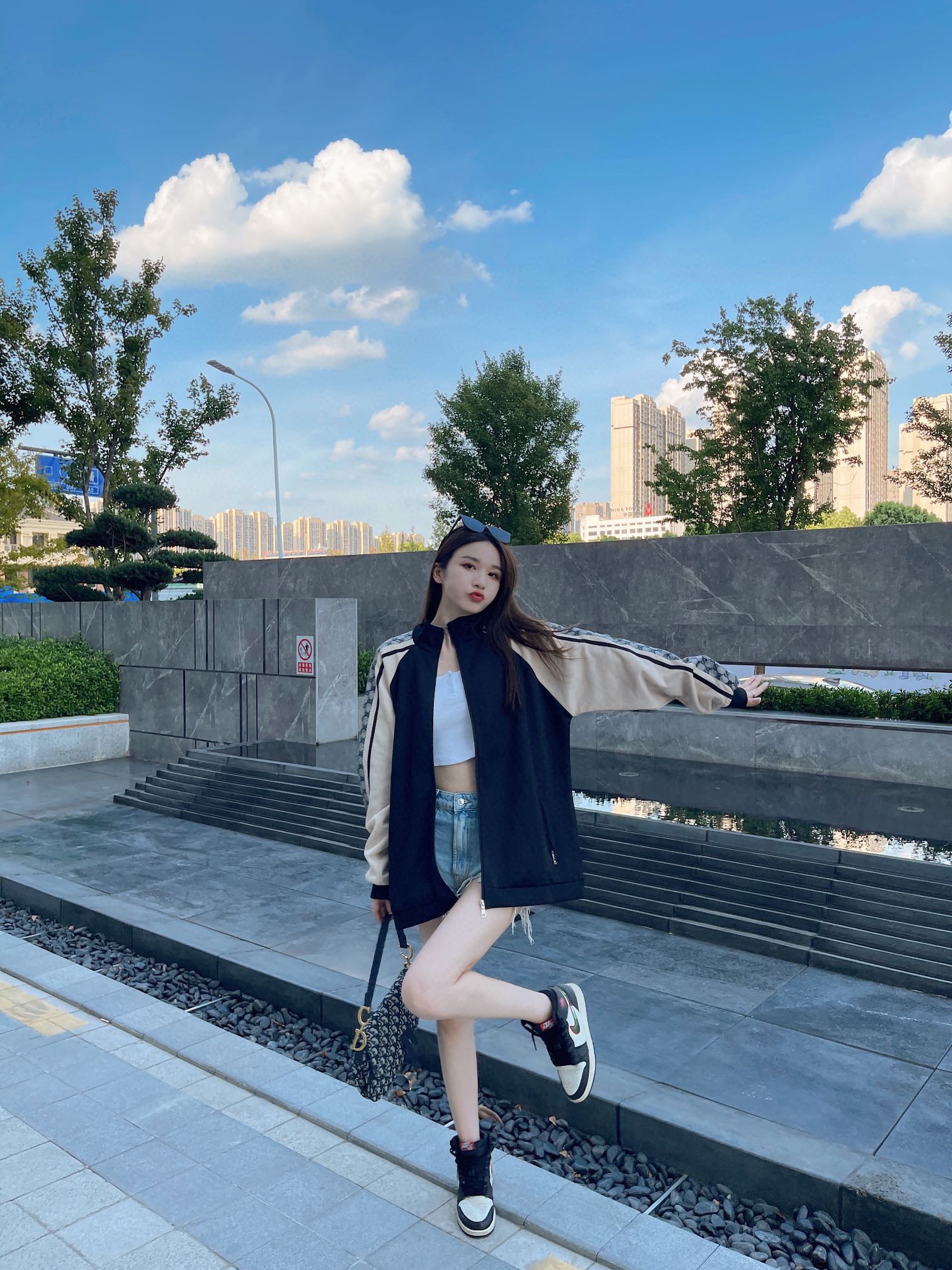 Clothes Gucci 408 - vstockx