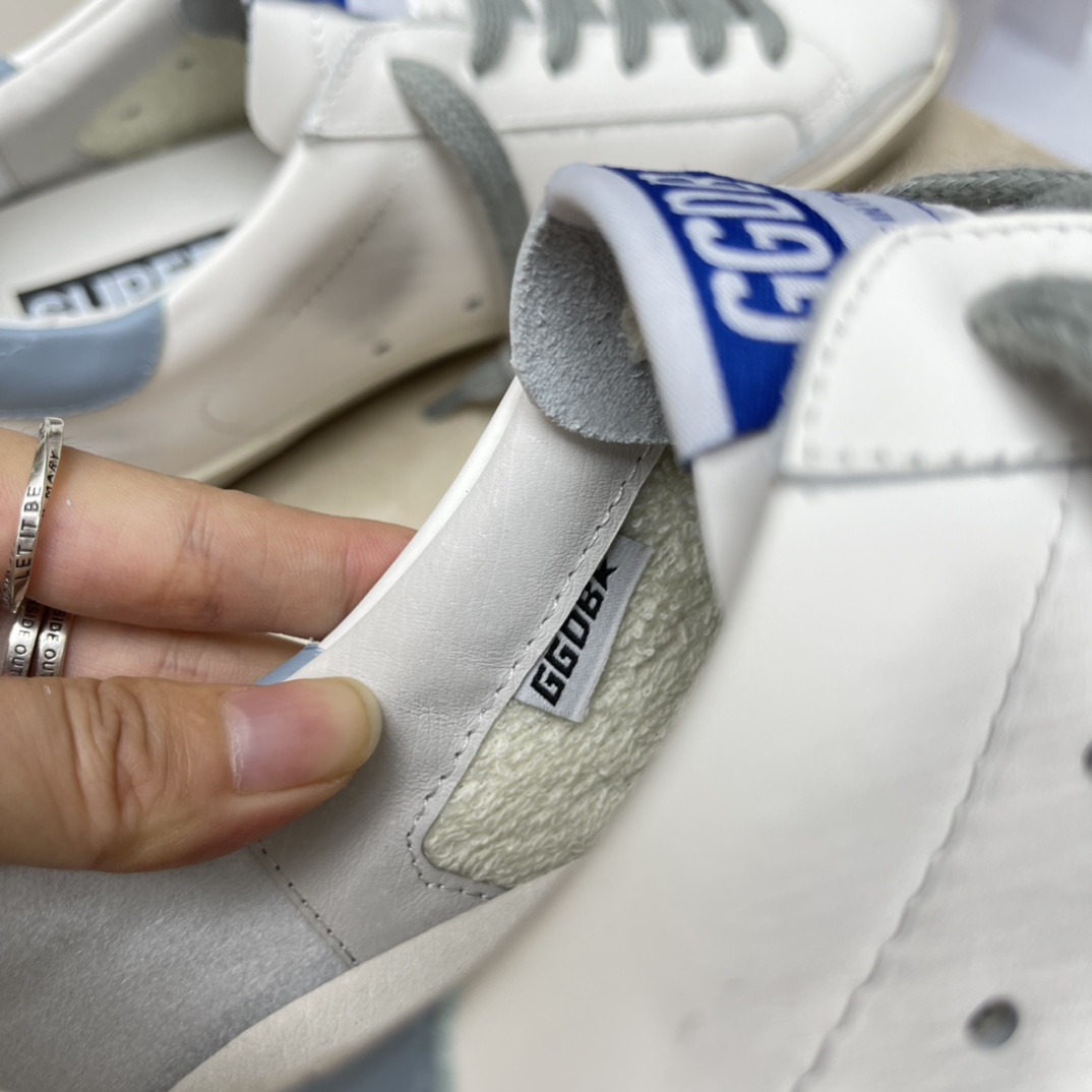 Golden Goose Superstar distressed-finish sneakers 31 - vstockx