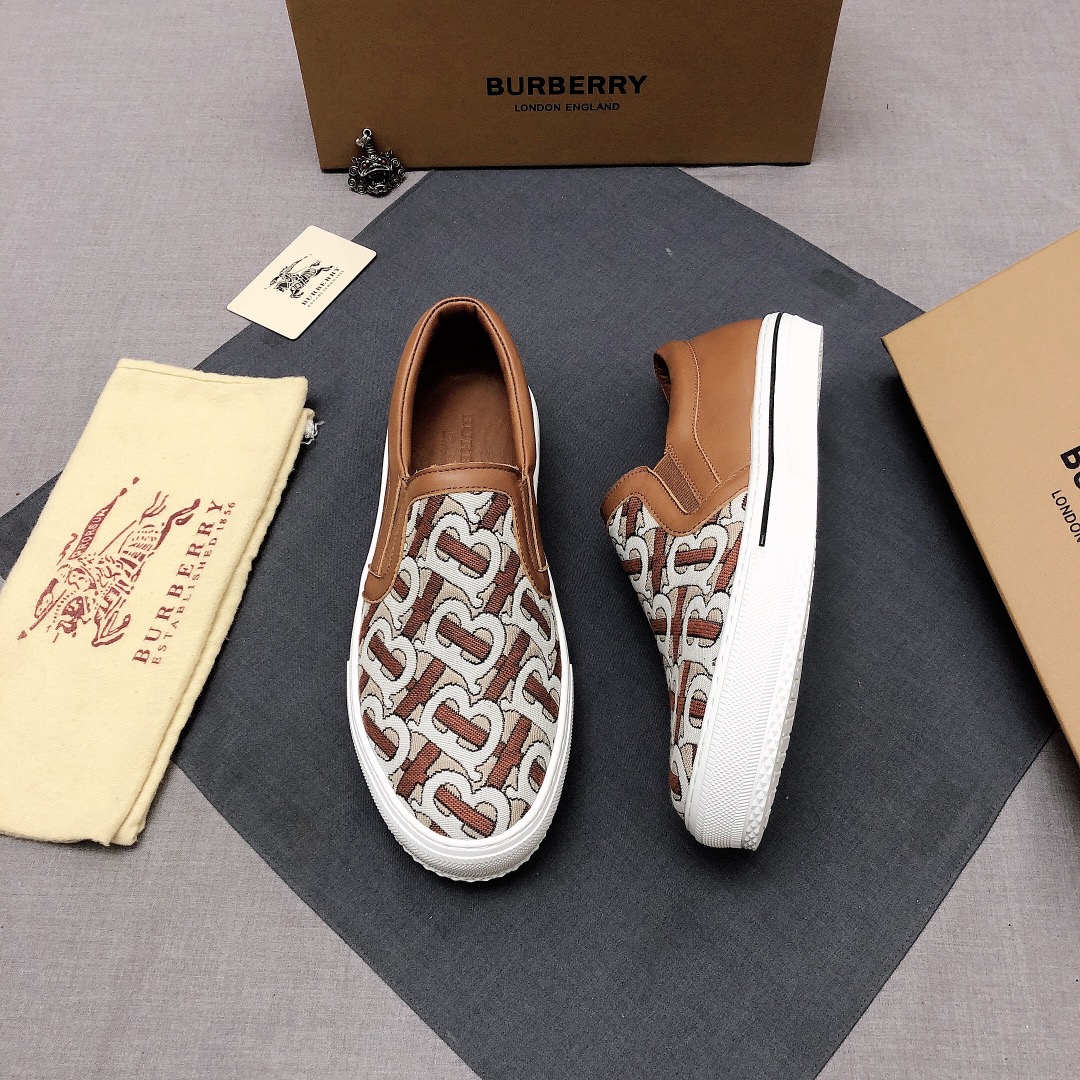 Burberry Perforated Check Sneaker 4 - vstockx