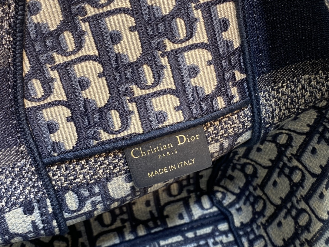 Handbag Dior size 28*12*23 cm - vstockx