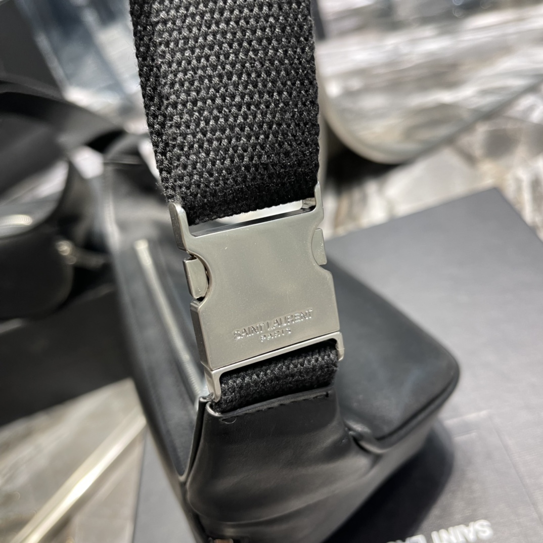 Handbags SAINT LAURENT 505671 size 26x12.5x7.5 cm - vstockx