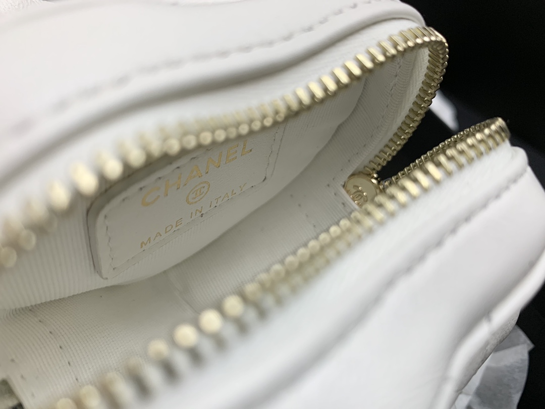 Handbag Chanel size 8*8.5*5.5* cm - vstockx