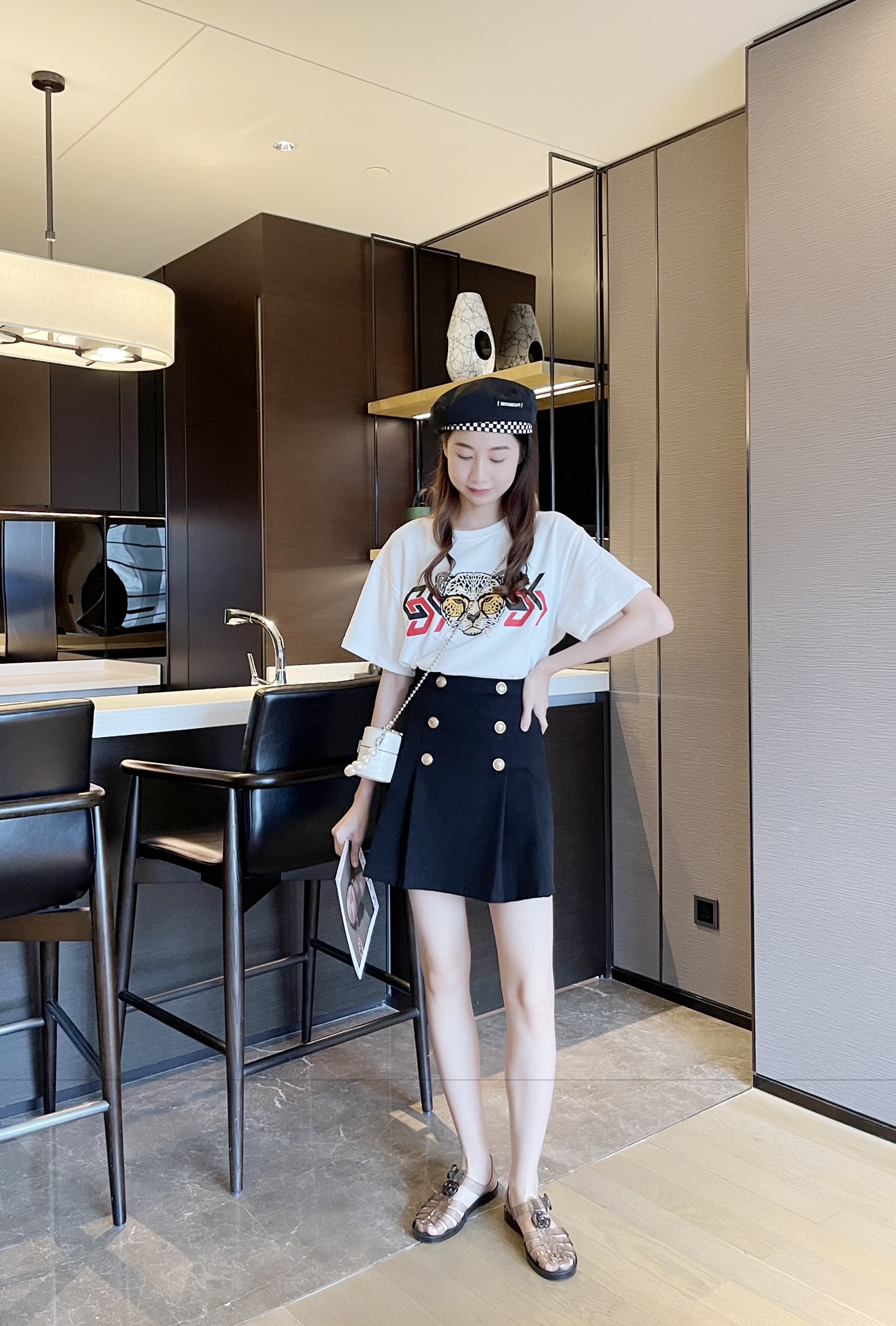 Gucci Women's sandal with Double G Women 11 - vstockx