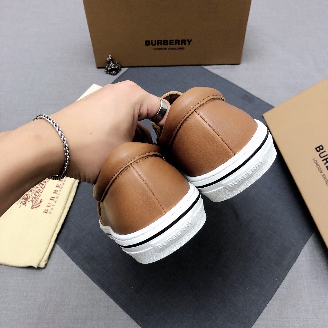 Burberry Perforated Check Sneaker 4 - vstockx