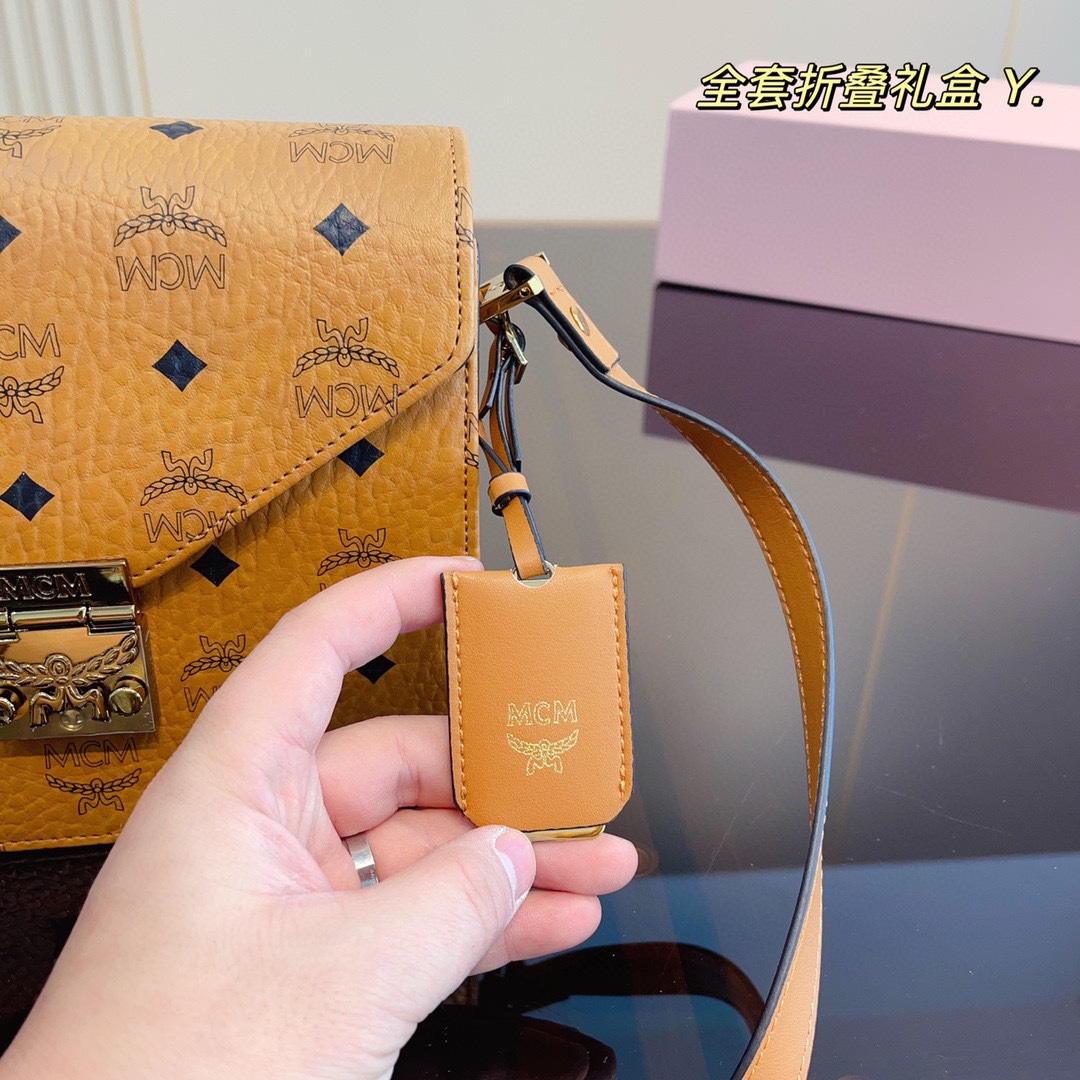 Handbags MCM mom size:21*10*18 cm - vstockx