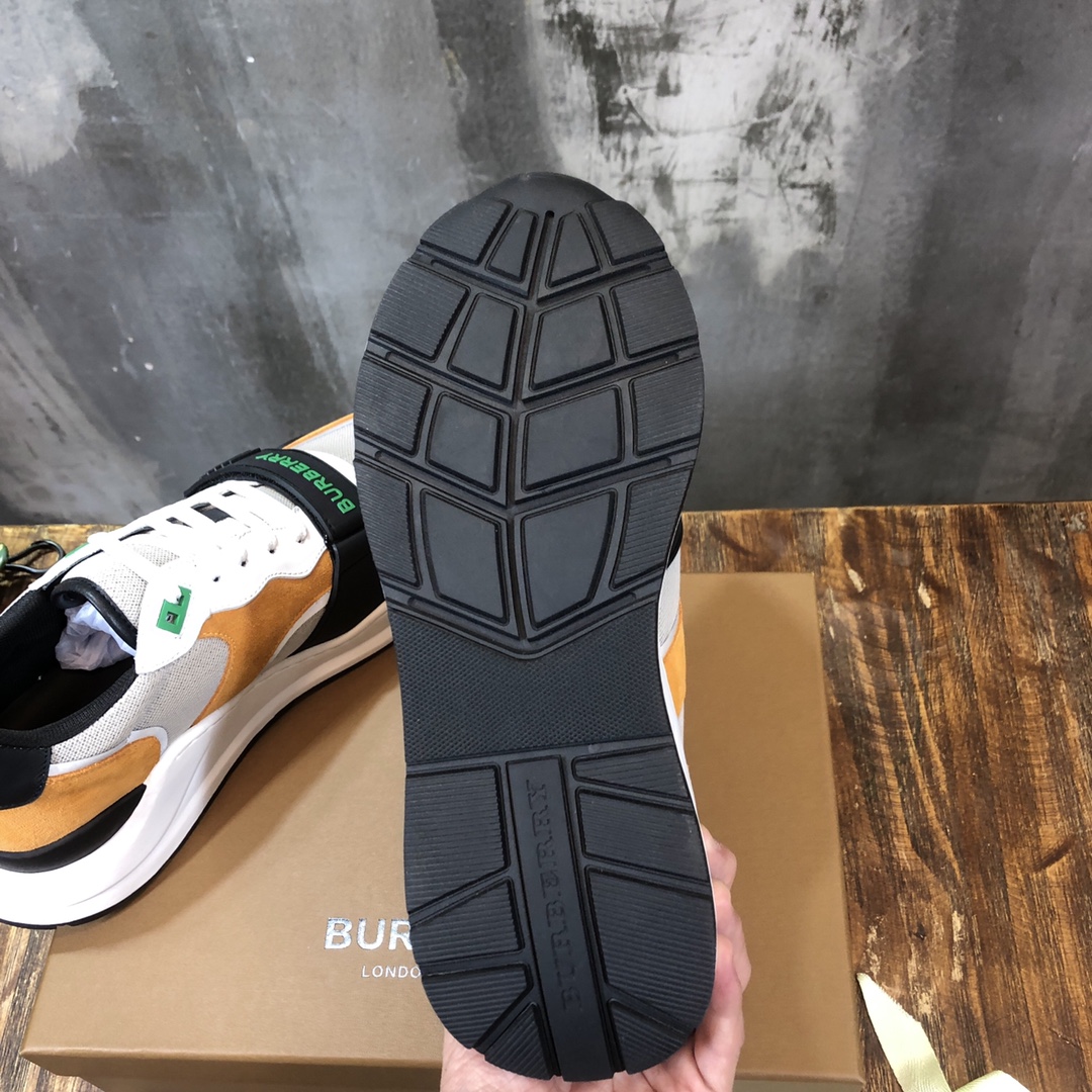 Burberry Vintage Sneaker 13 - vstockx