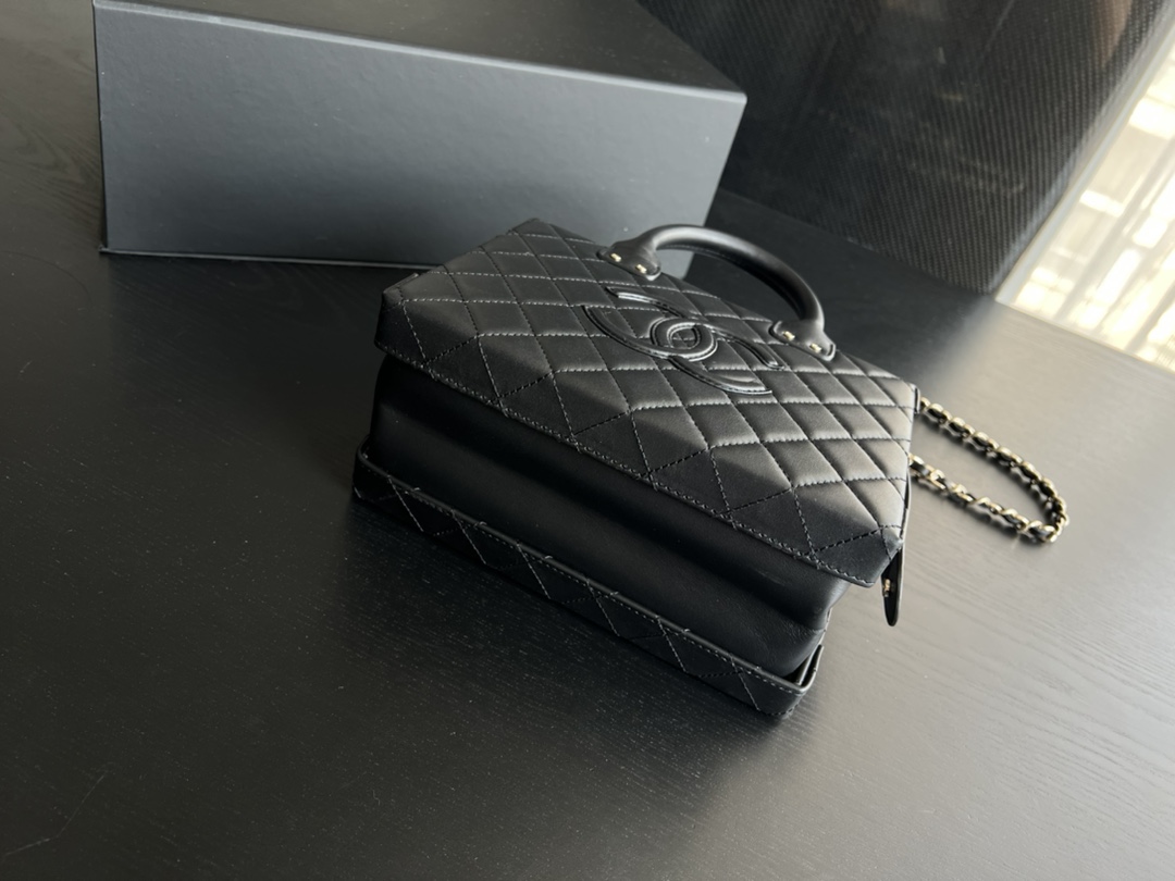 Handbag Chanel 3344 size 20.5cm15cmx10.5 cm - vstockx