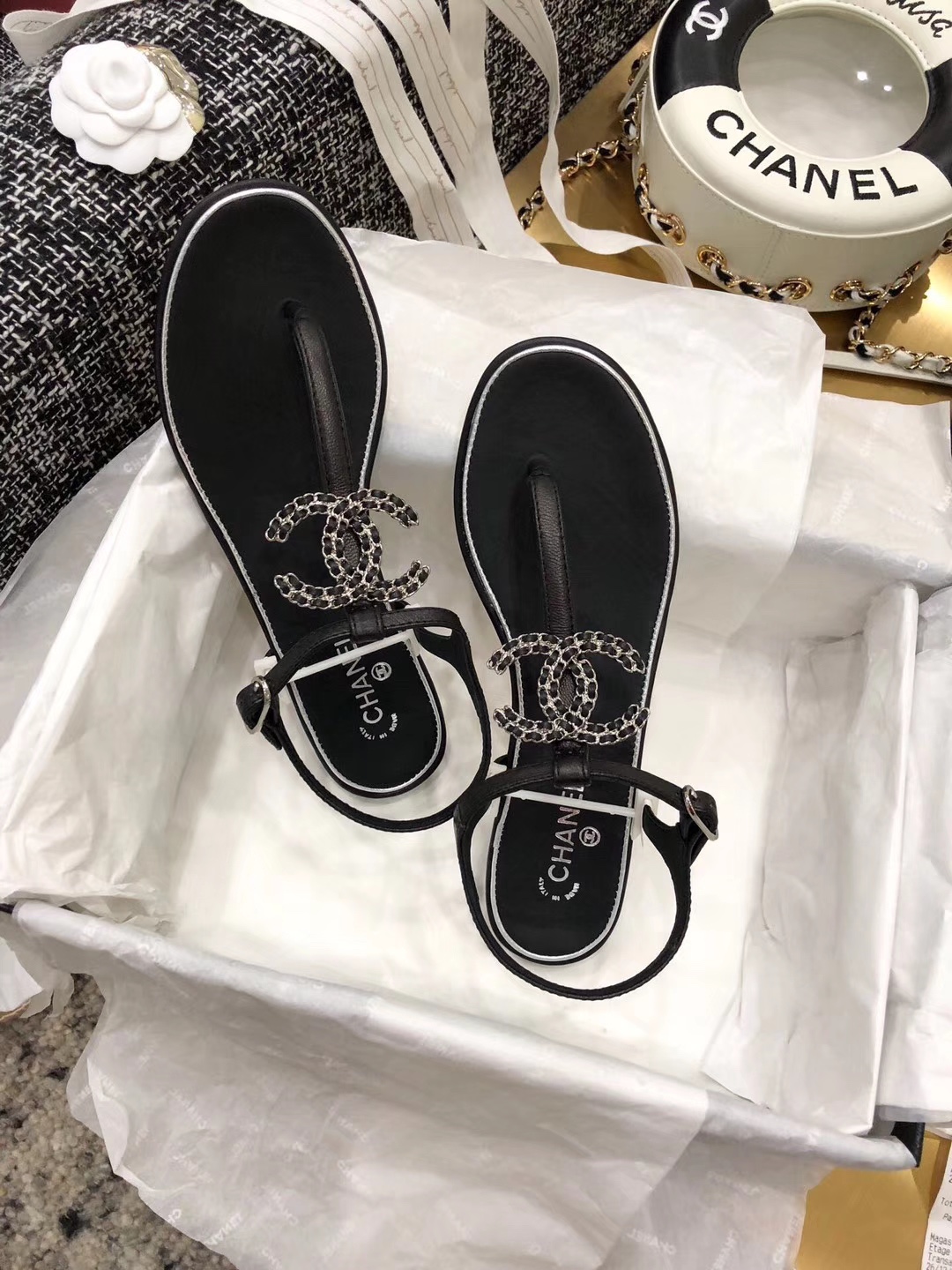 Chanel Slides 42 - vstockx