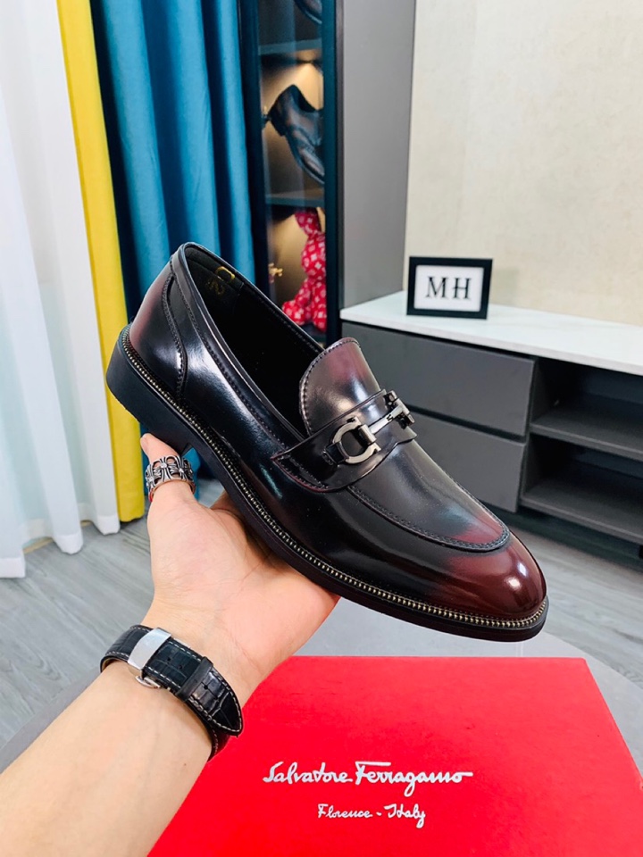 Salvatore Ferragamo Boots 34 - vstockx