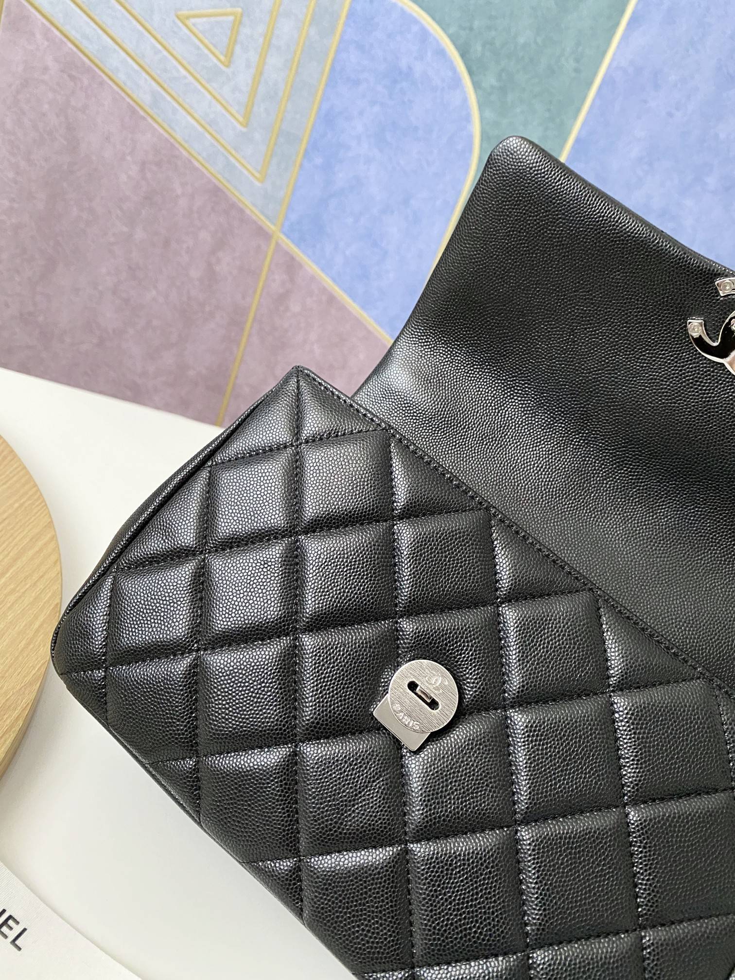 Handbag Chanel 2303 size 24x16.5x7 cm - vstockx