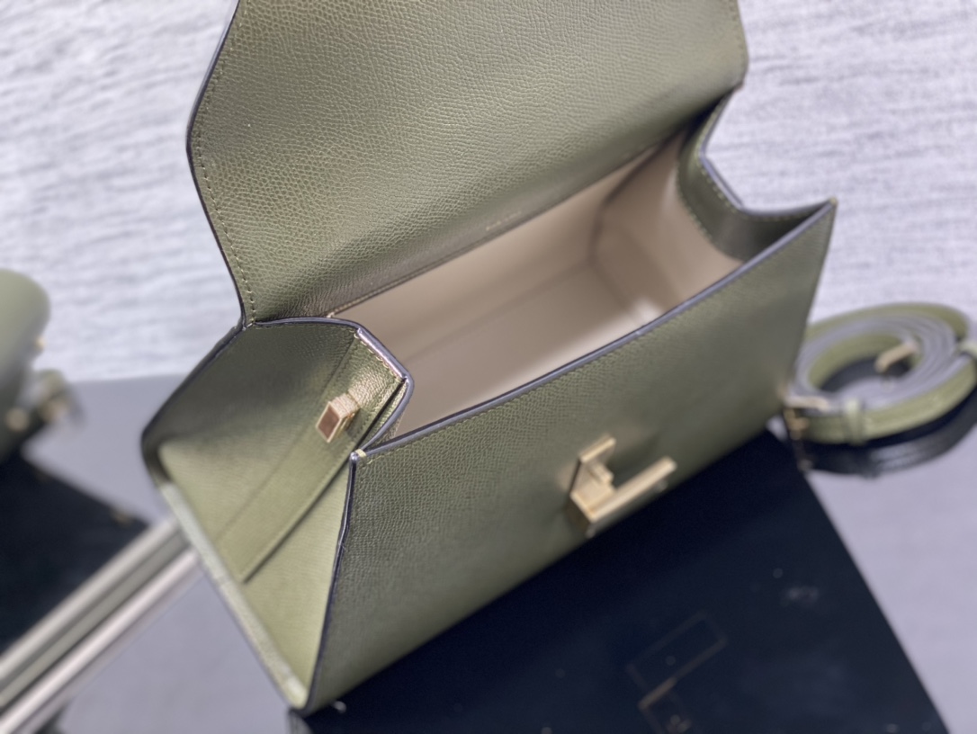 Handbag VALEXTRA size ** - vstockx