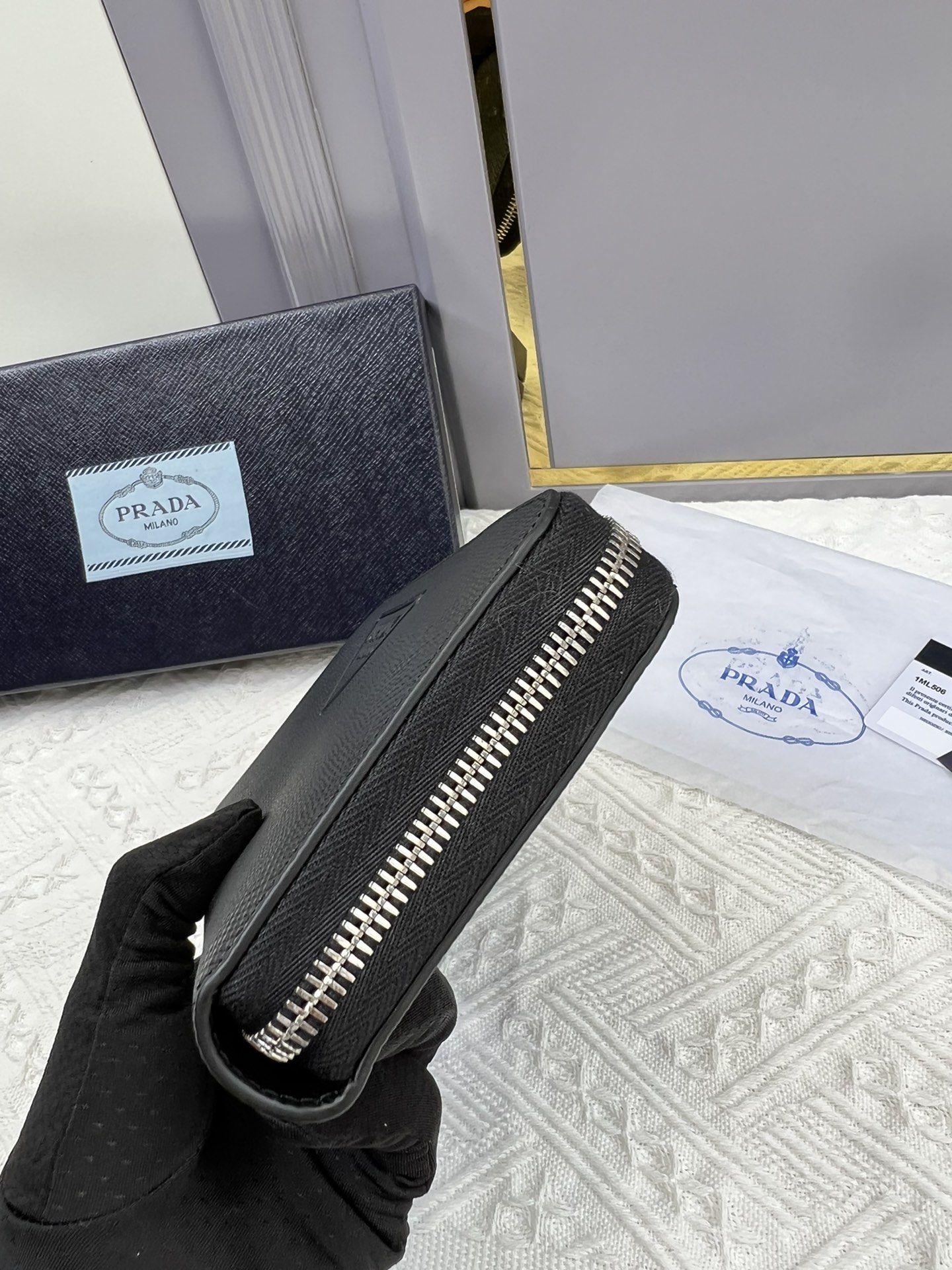 handbags prada 2ML317 20*10.3 - vstockx