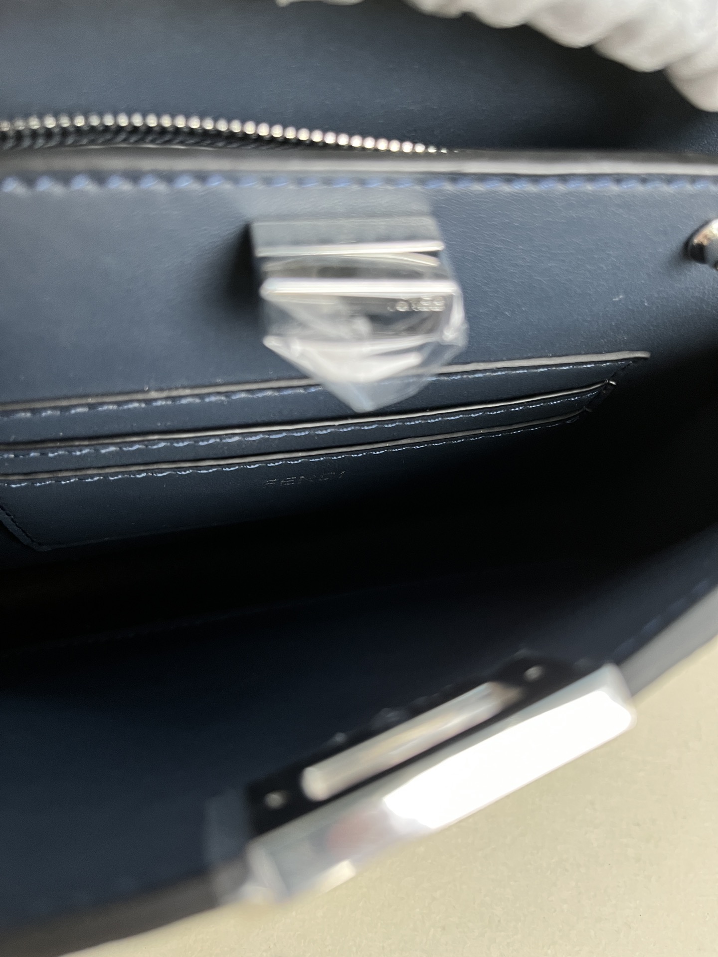 handbags FENDI 8066 size:21cm - vstockx