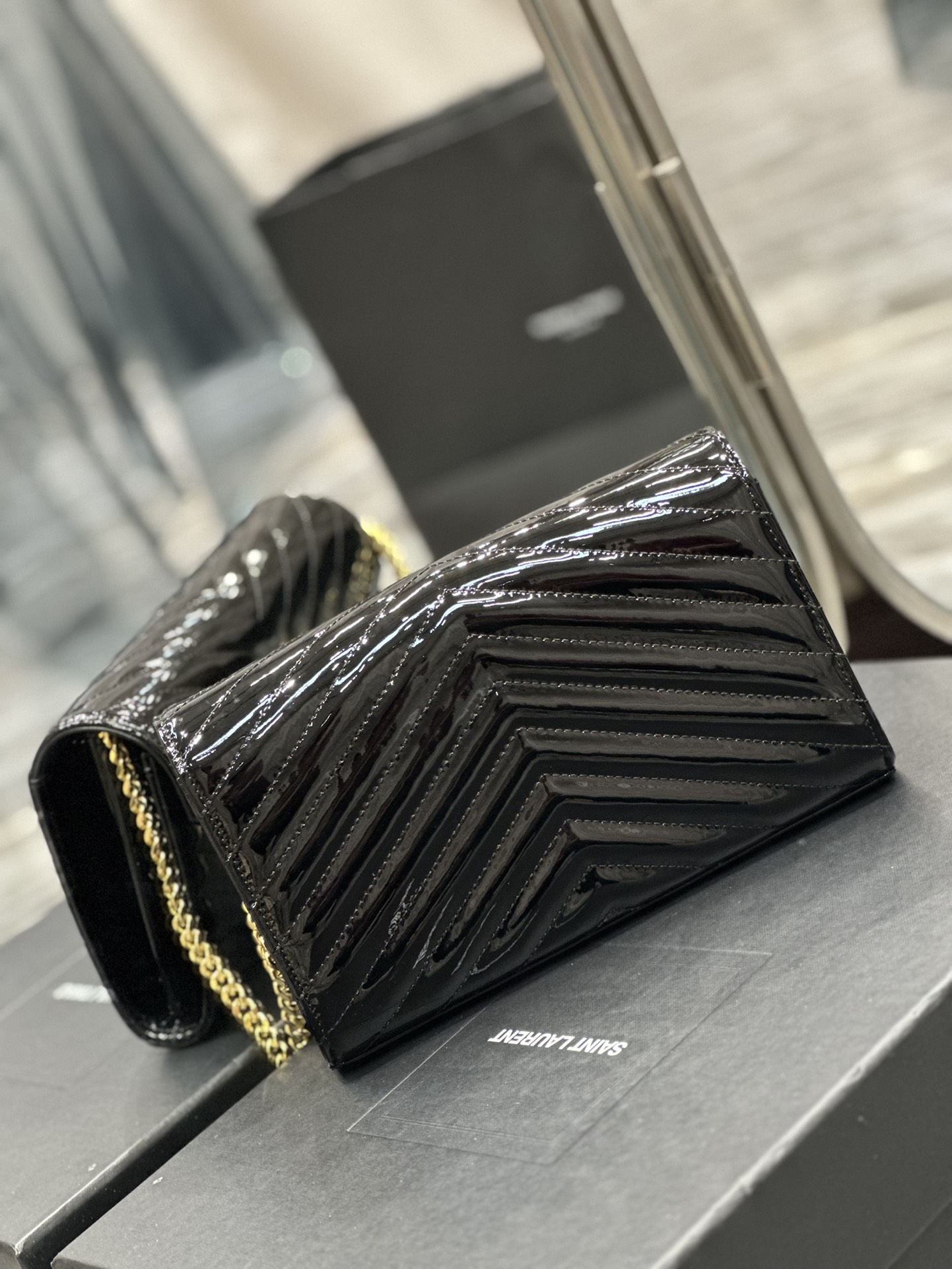 Handbags SAINT LAURENT 377828 size 22.5x14x4 cm - vstockx