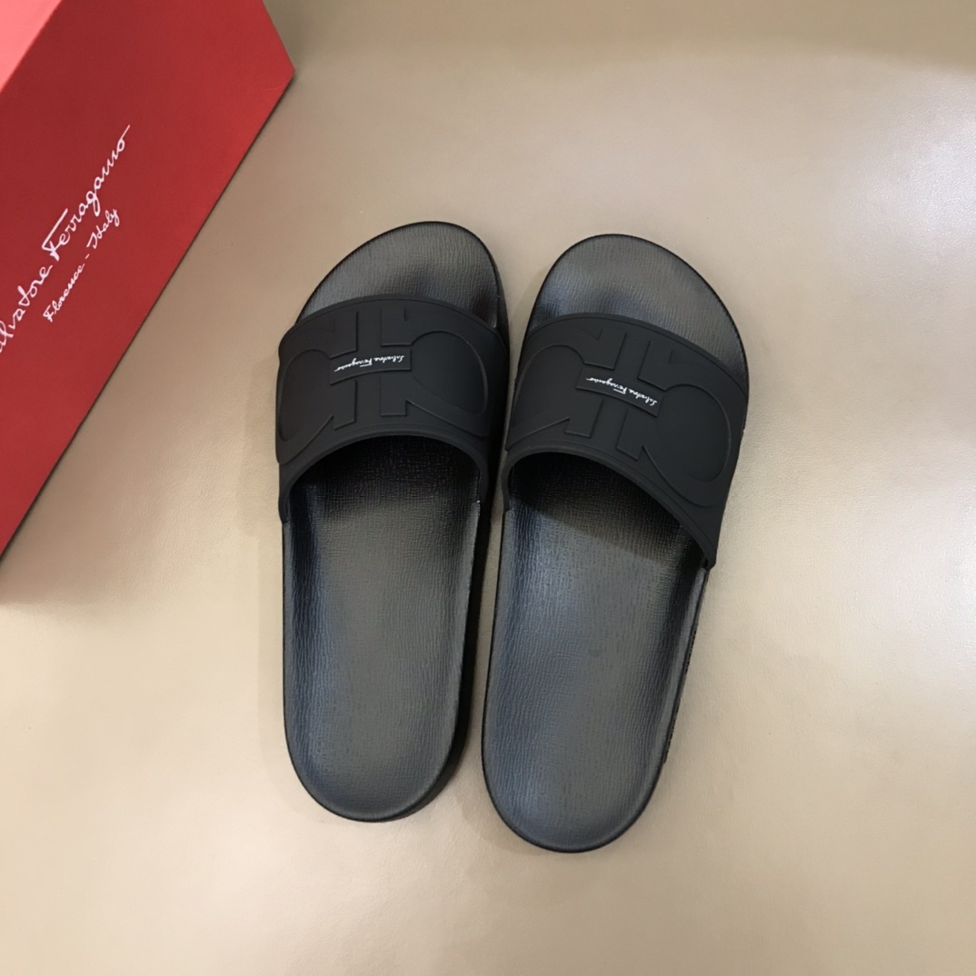 Salvatore Ferragamo Groove Slides 5 - vstockx
