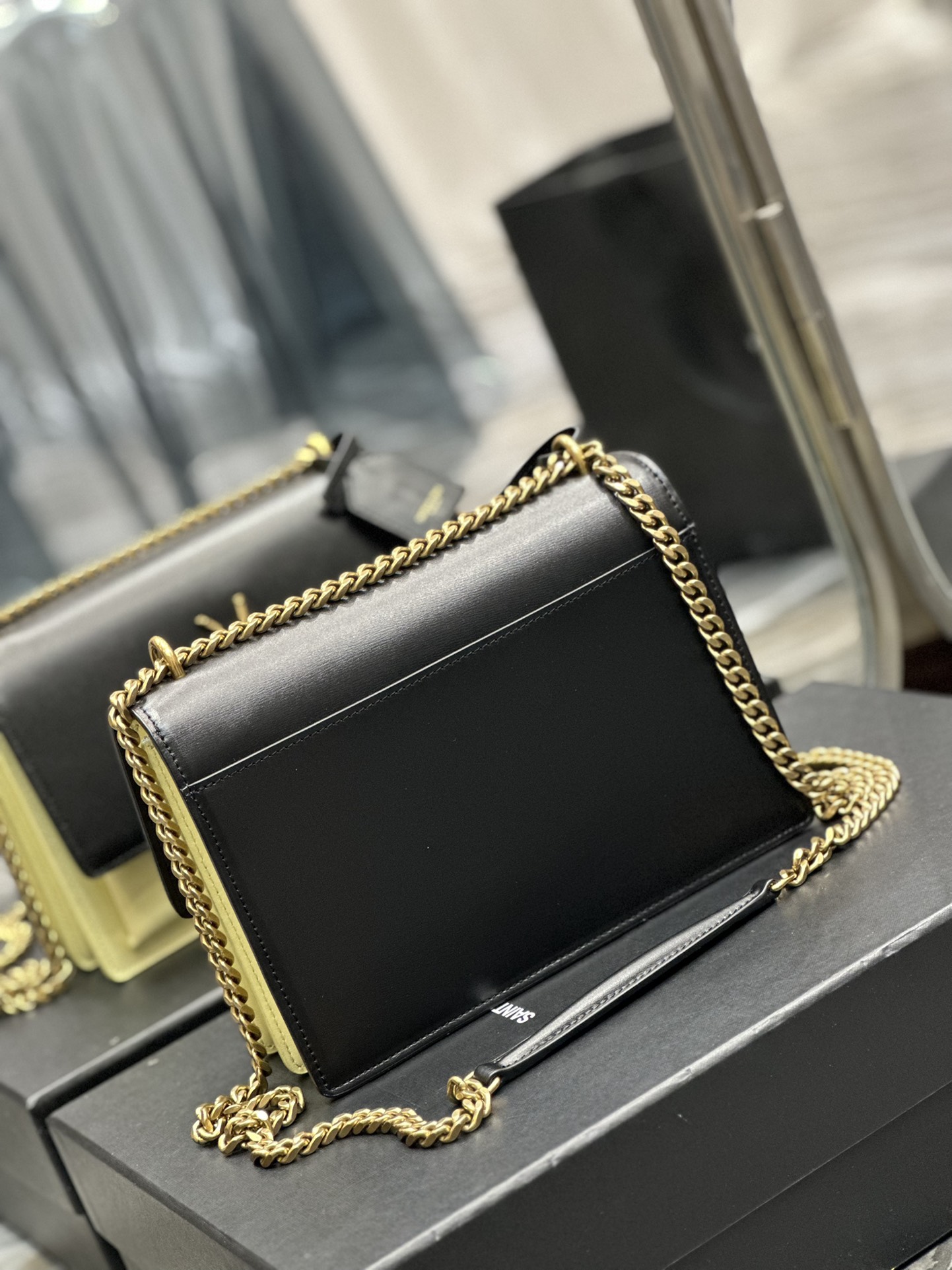 Handbags SAINT LAURENT 422906 size 21  6  3 cm - vstockx